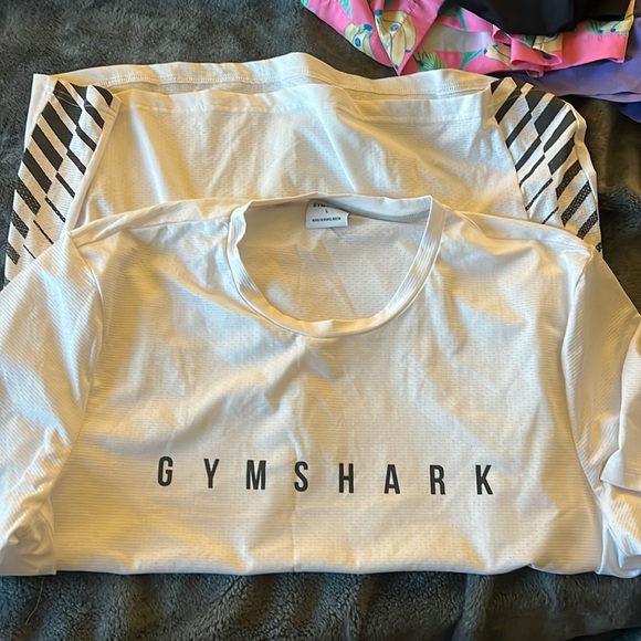 white gymshark shirt - Picture 1 of 2